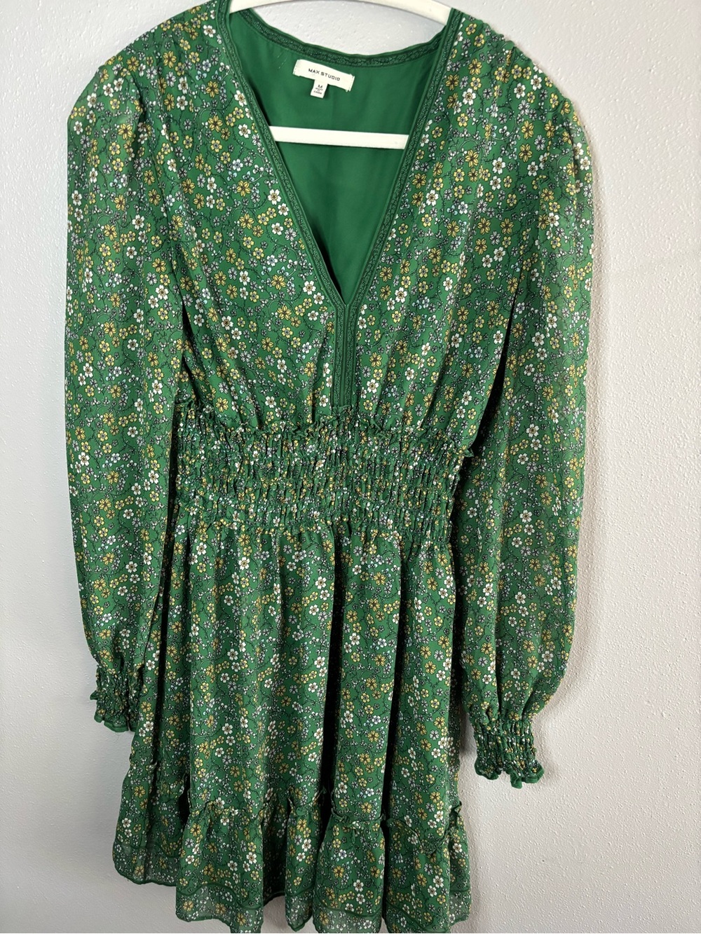 Max Studio Green Floral Long Sleeve Smocked-Waist Dress 19”Ptp 34” length